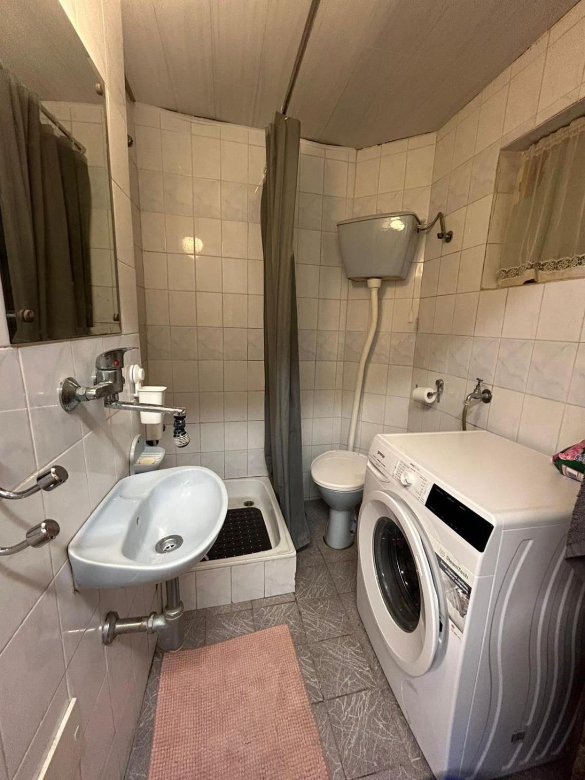 Private Apartament With Shared Bathroom Belgrade Extérieur photo